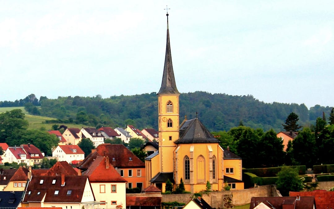 Der Kirchturm: Wem gehört er und wer erhält ihn?