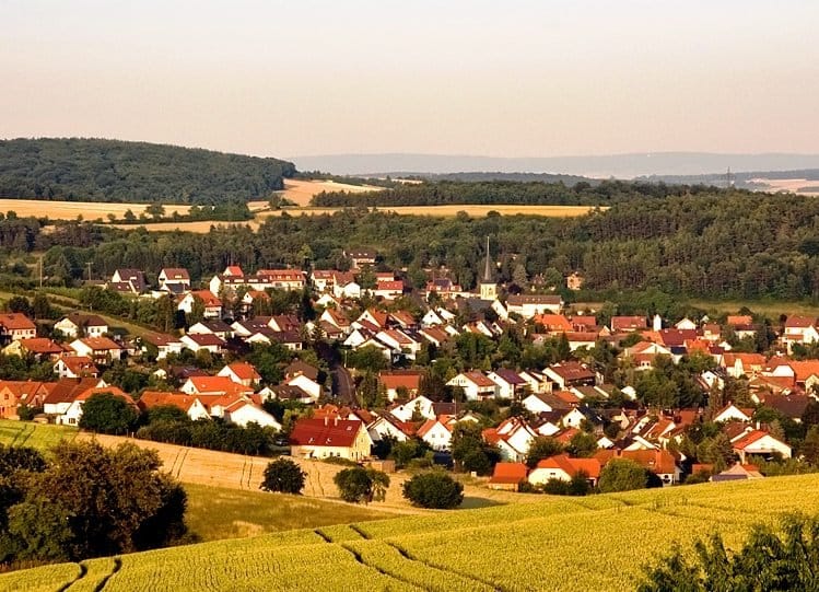 Der Wald, ein Schatz für das Dorf und die Dorfbewohner